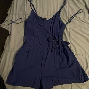 Small spaghetti strapped navy blue romper